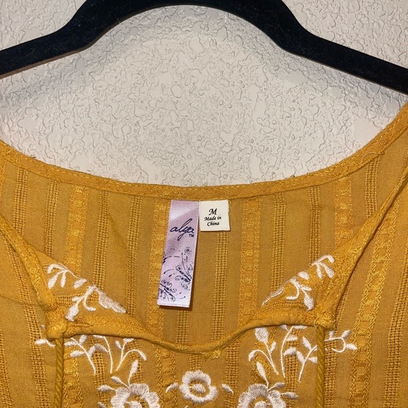 ALYA Embroidered Lace Trim Mustard Yellow Blouse Size Medium - Picture 4 of 10